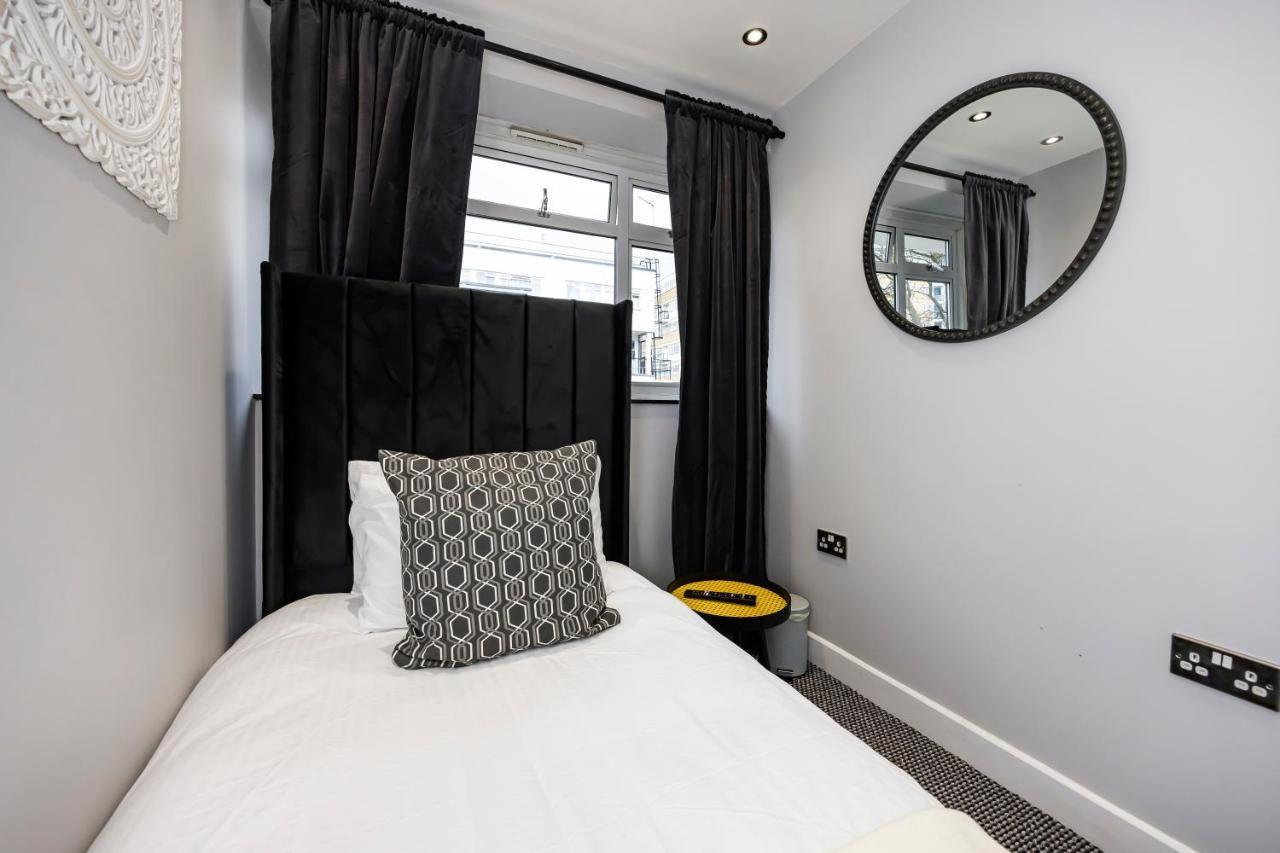 Victoria Hub Hotel Лондон Екстериор снимка
